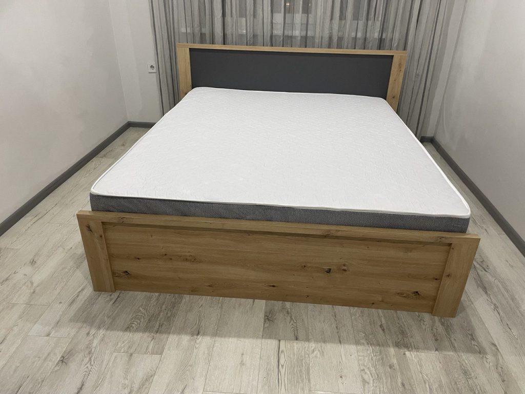 Dominika 160x200 z płyty meblowej w prostej sypialni