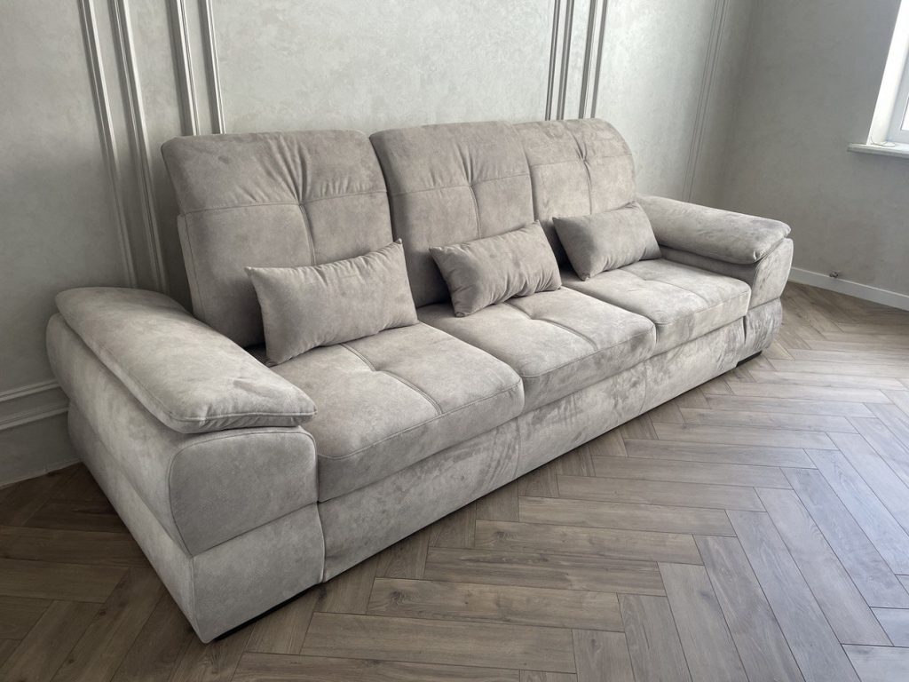 sofa z funkcją spania i pojemnikiem na pościel