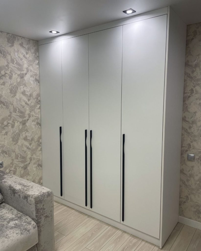 szafa-do-salonu-240cm-widok-ogolny-1.jpg